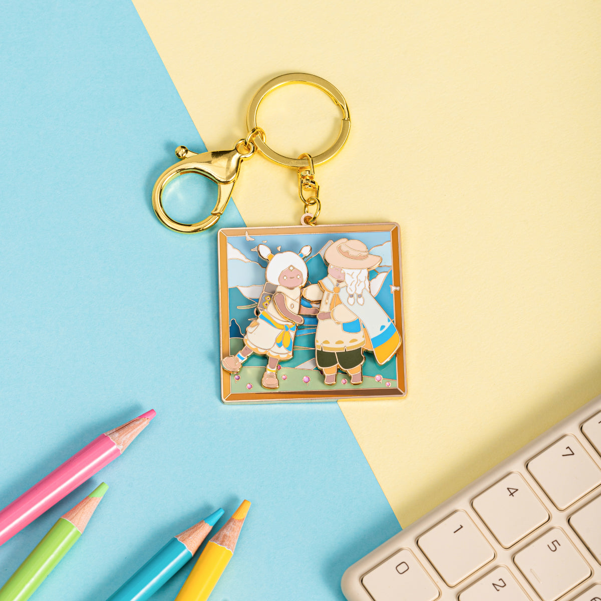 Moments Side Hug Keychain